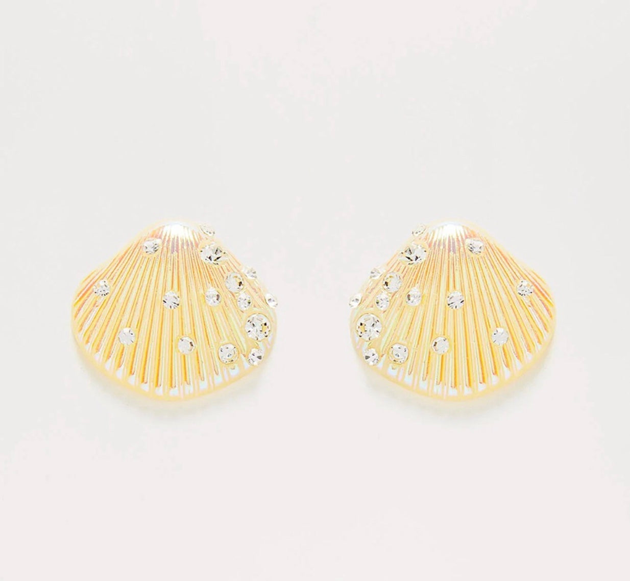 Elegant Gold Tropical Shell Earrings