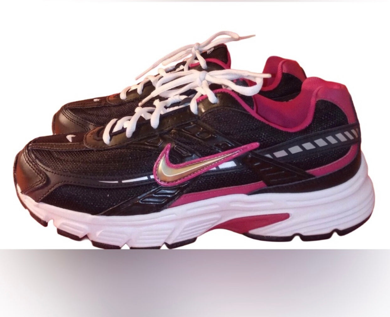 Pink&Black Nike’s Size 8