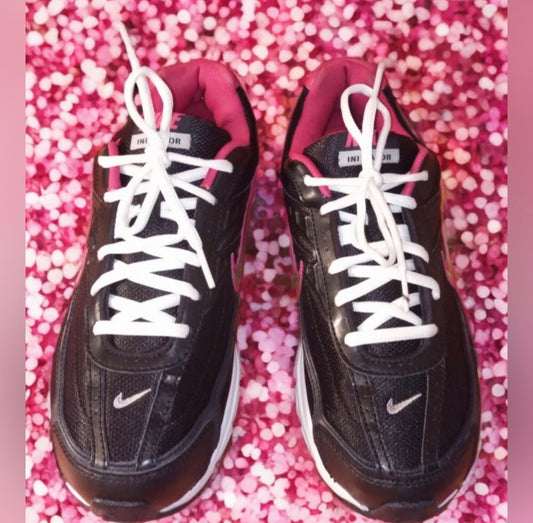 Pink&Black Nike’s Size 8